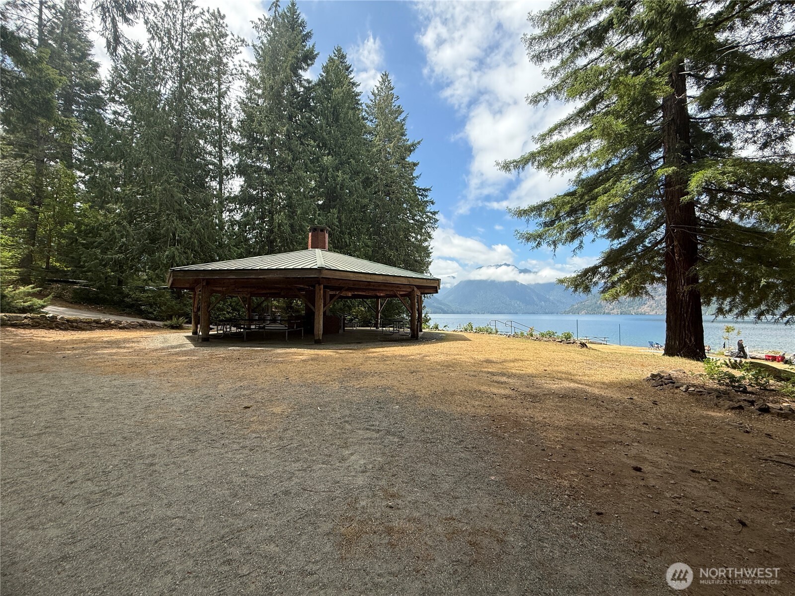 11 N Discovery Drive , Hoodsport, WA 98548