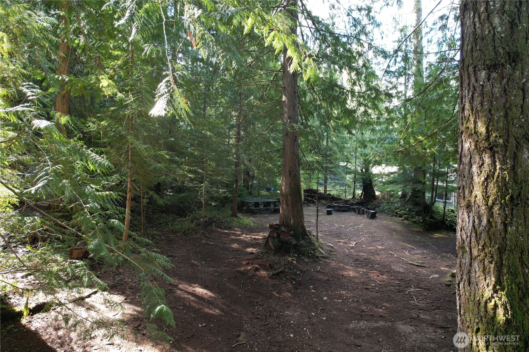 11 N Discovery Drive , Hoodsport, WA 98548