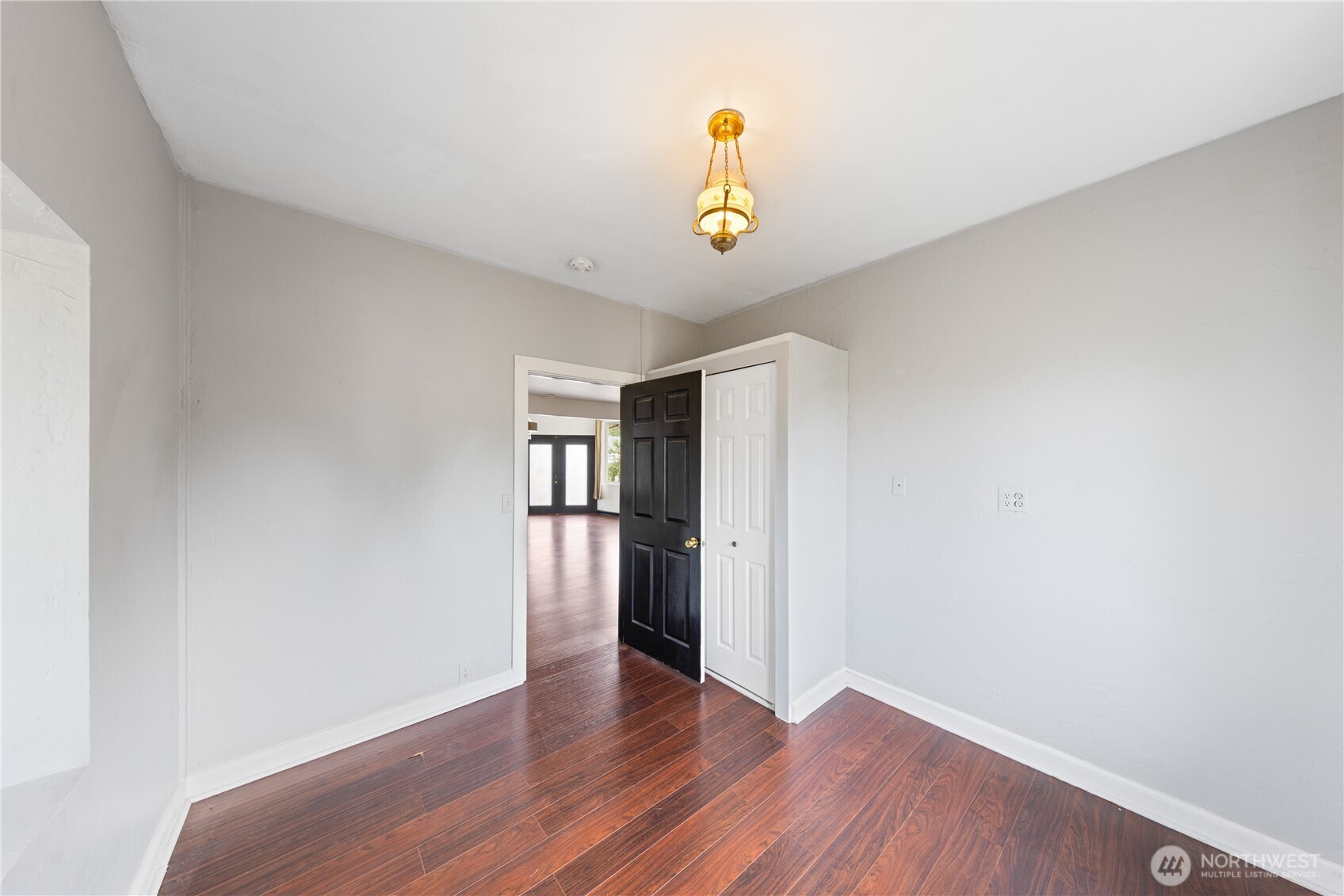 619 35th Street N, Anacortes, WA 98221