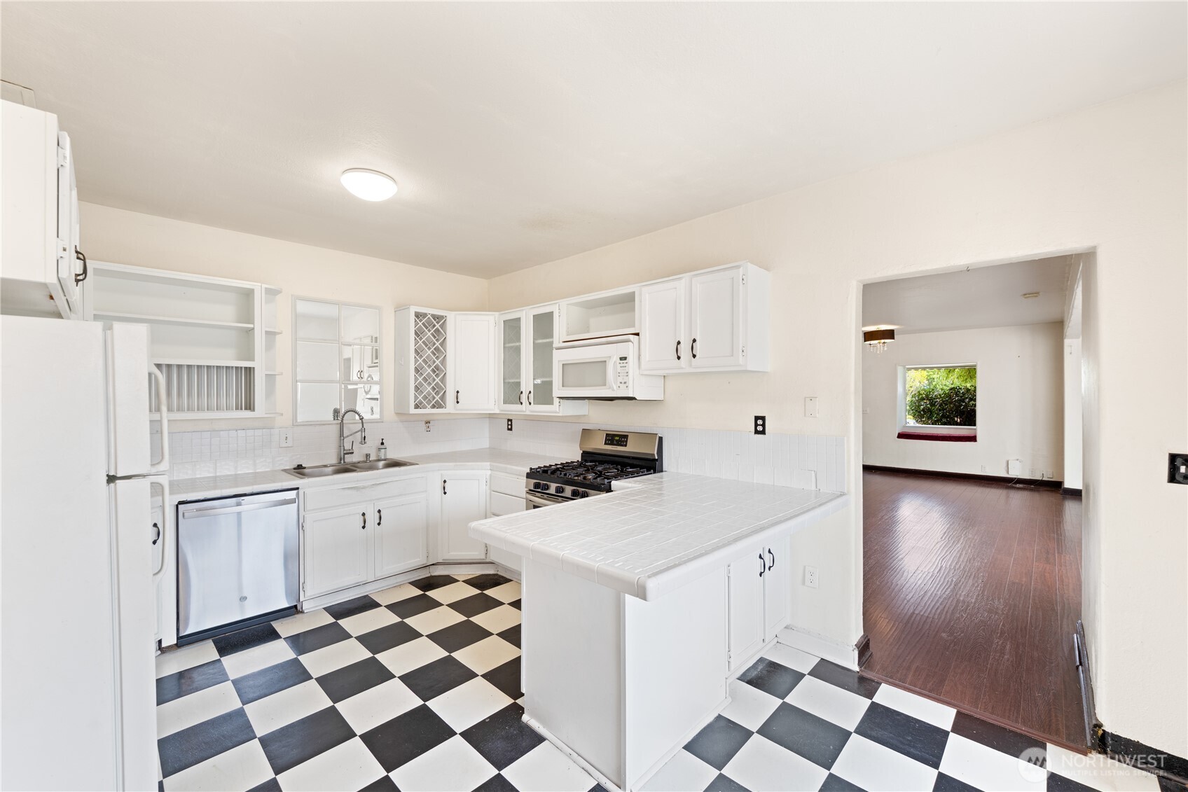 619 35th Street N, Anacortes, WA 98221