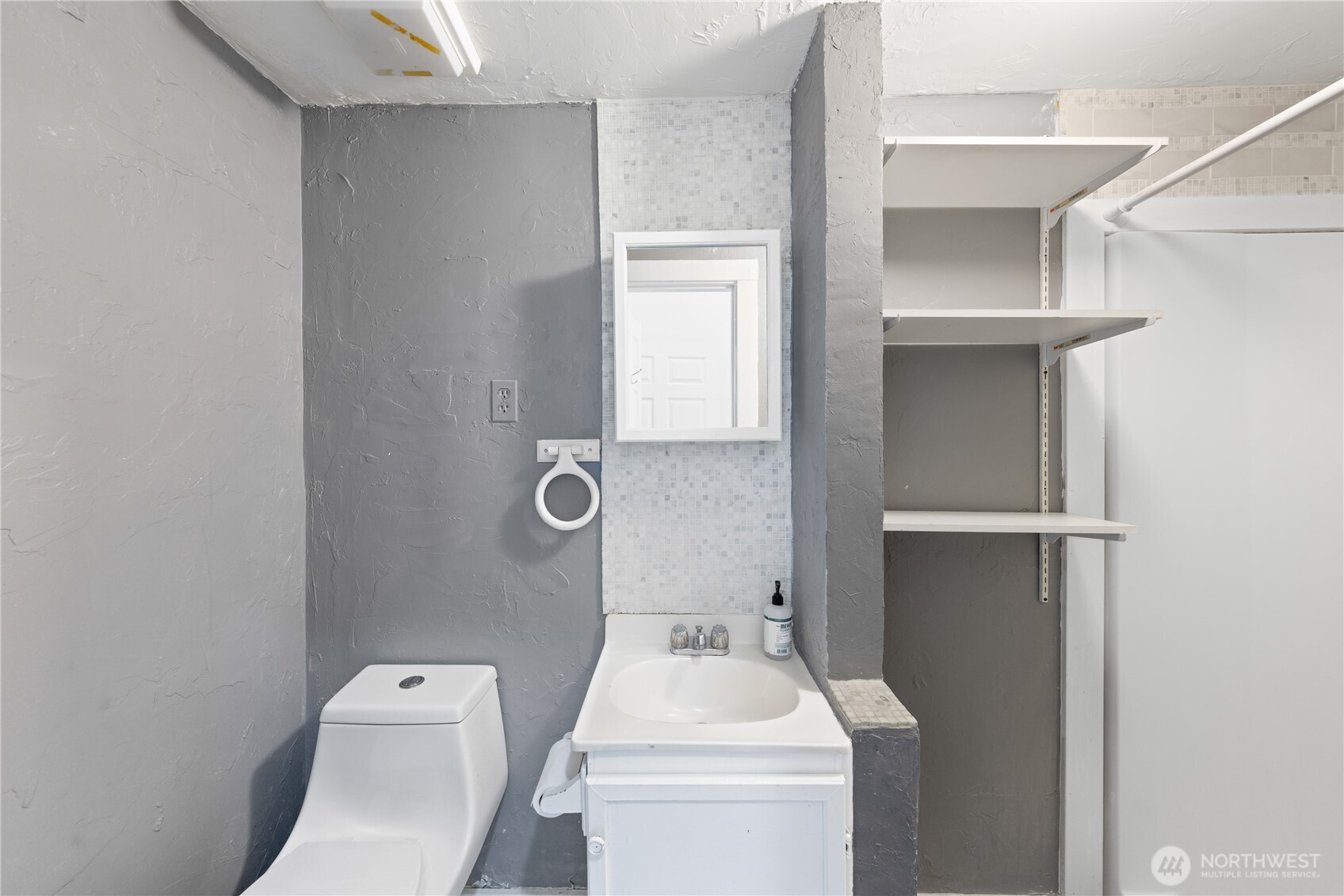 619 35th Street N, Anacortes, WA 98221