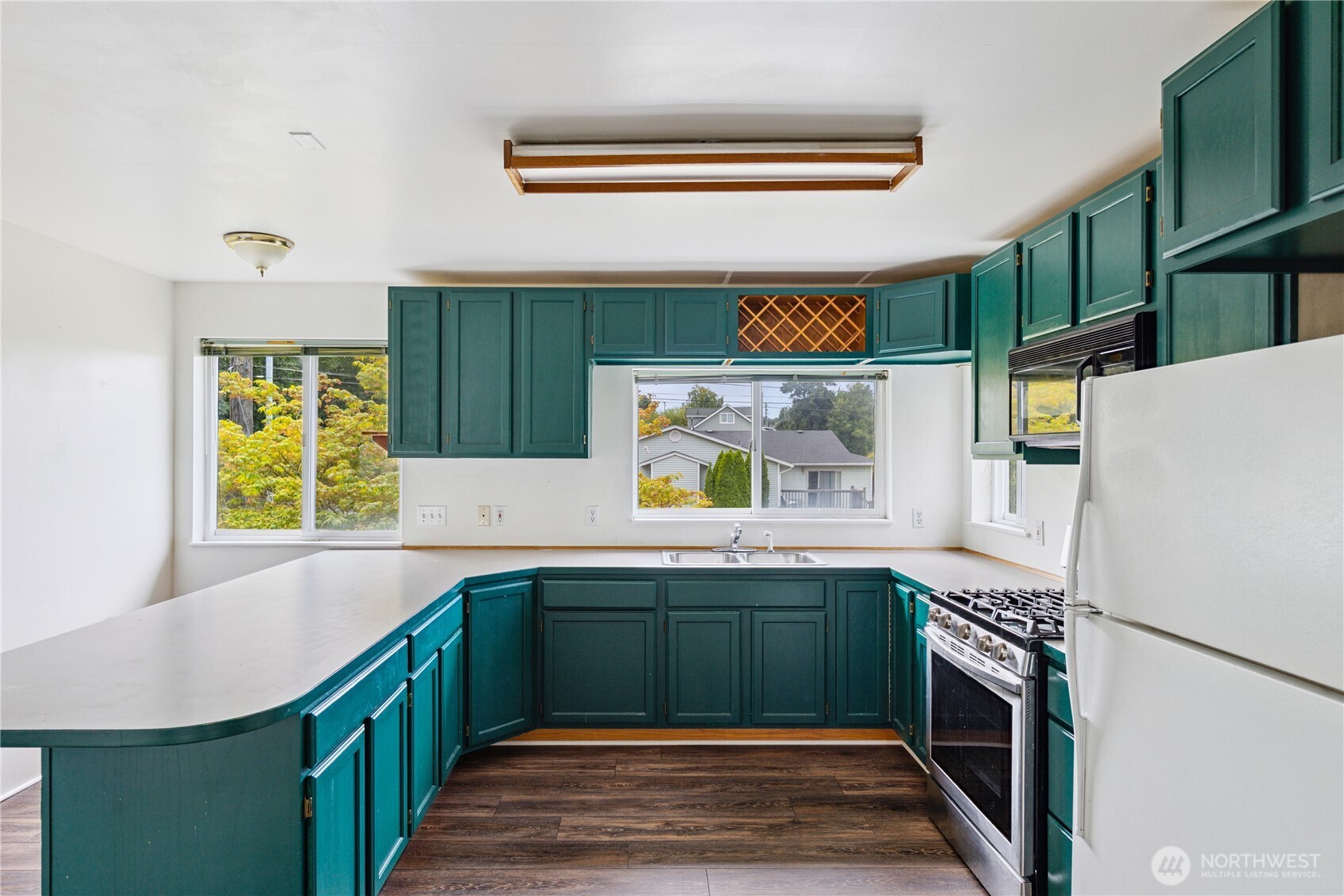 619 35th Street N, Anacortes, WA 98221