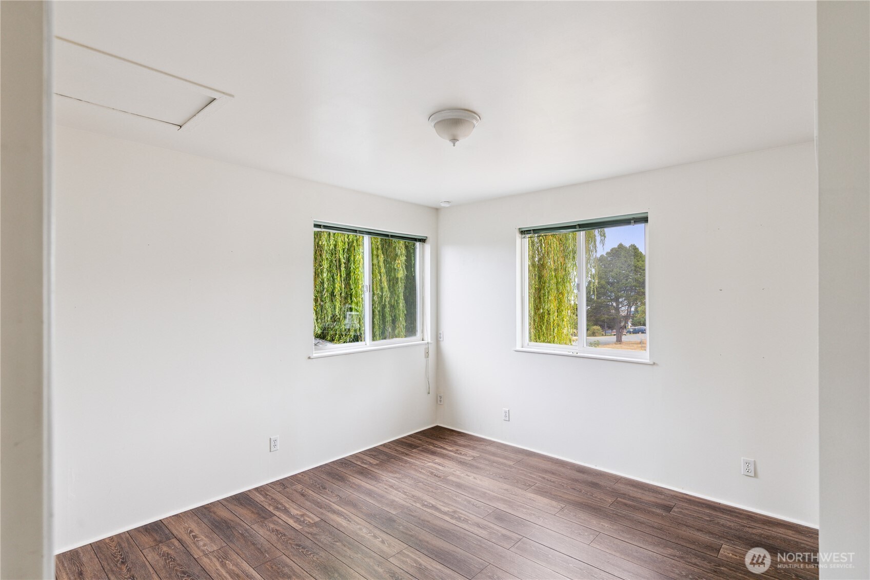 619 35th Street N, Anacortes, WA 98221