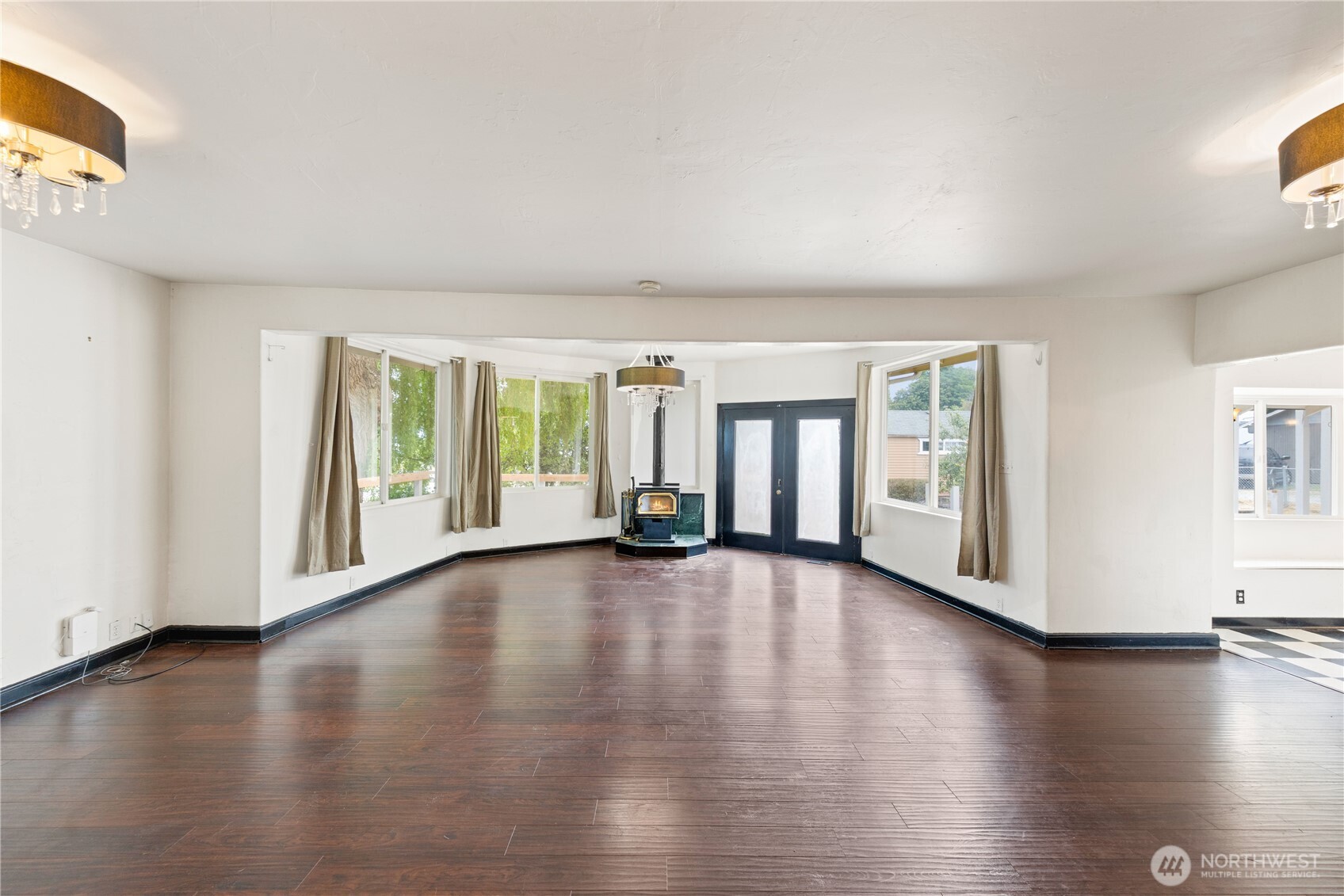 619 35th Street N, Anacortes, WA 98221