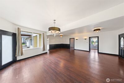 619 35th Street N, Anacortes, WA 98221 - Photo 6