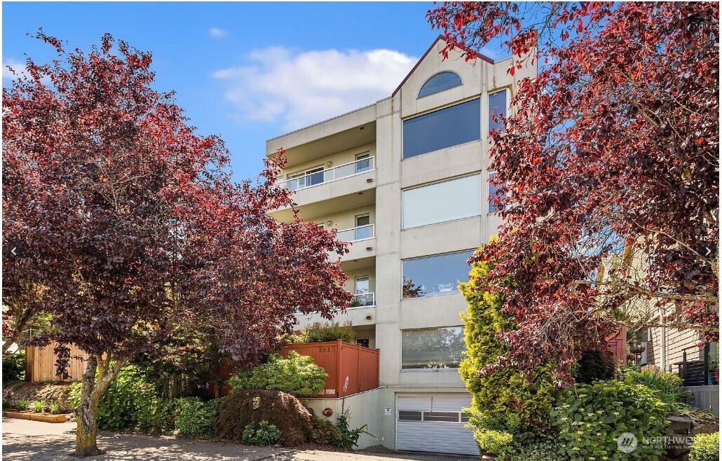 1613 California Avenue SW #101, Seattle, WA 98116