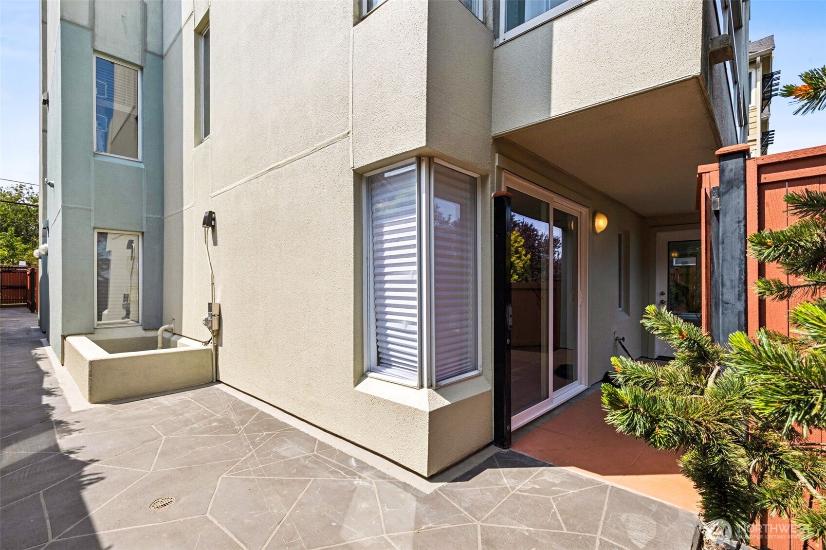 1613 California Avenue SW #101, Seattle, WA 98116