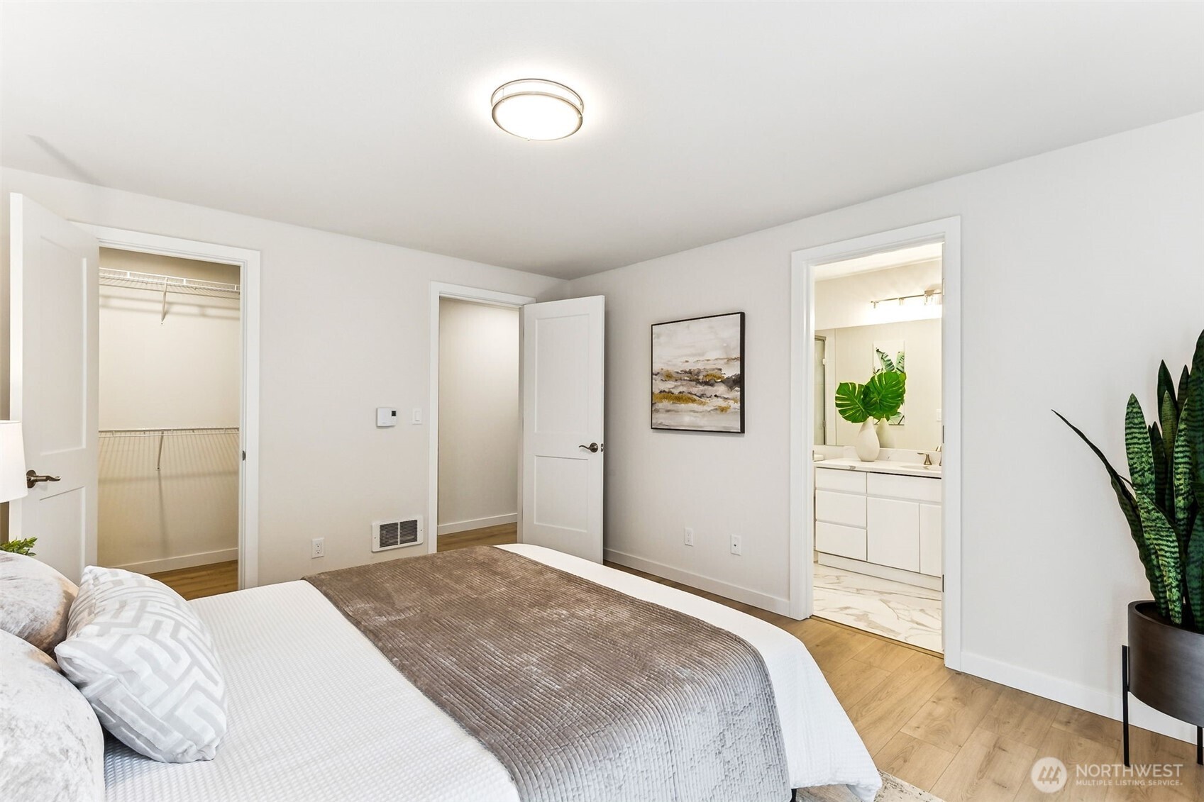 1613 California Avenue SW #101, Seattle, WA 98116