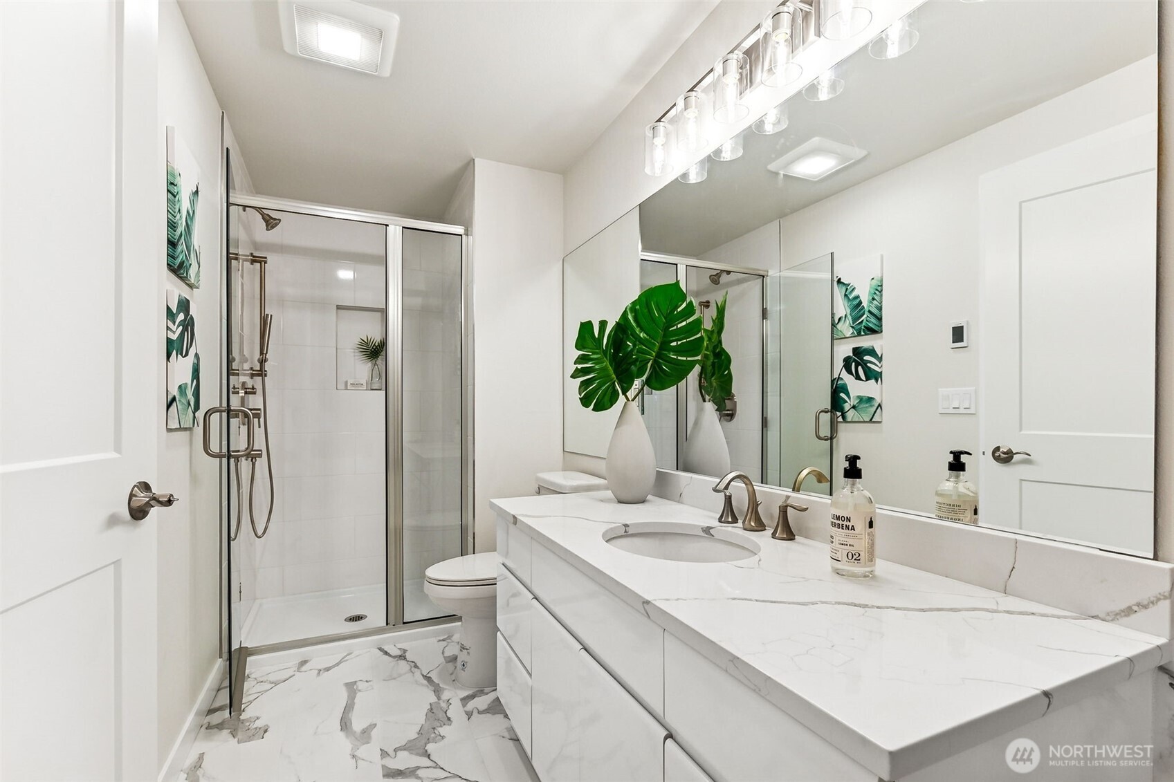 1613 California Avenue SW #101, Seattle, WA 98116