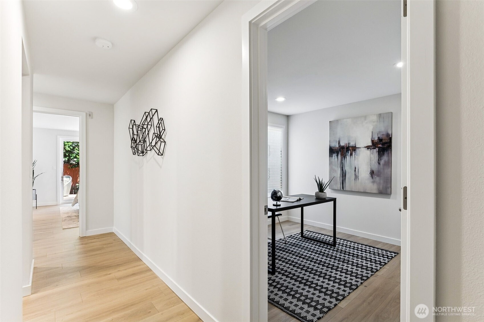 1613 California Avenue SW #101, Seattle, WA 98116