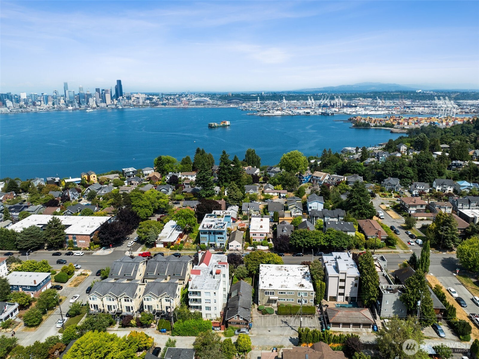 1613 California Avenue SW #101, Seattle, WA 98116