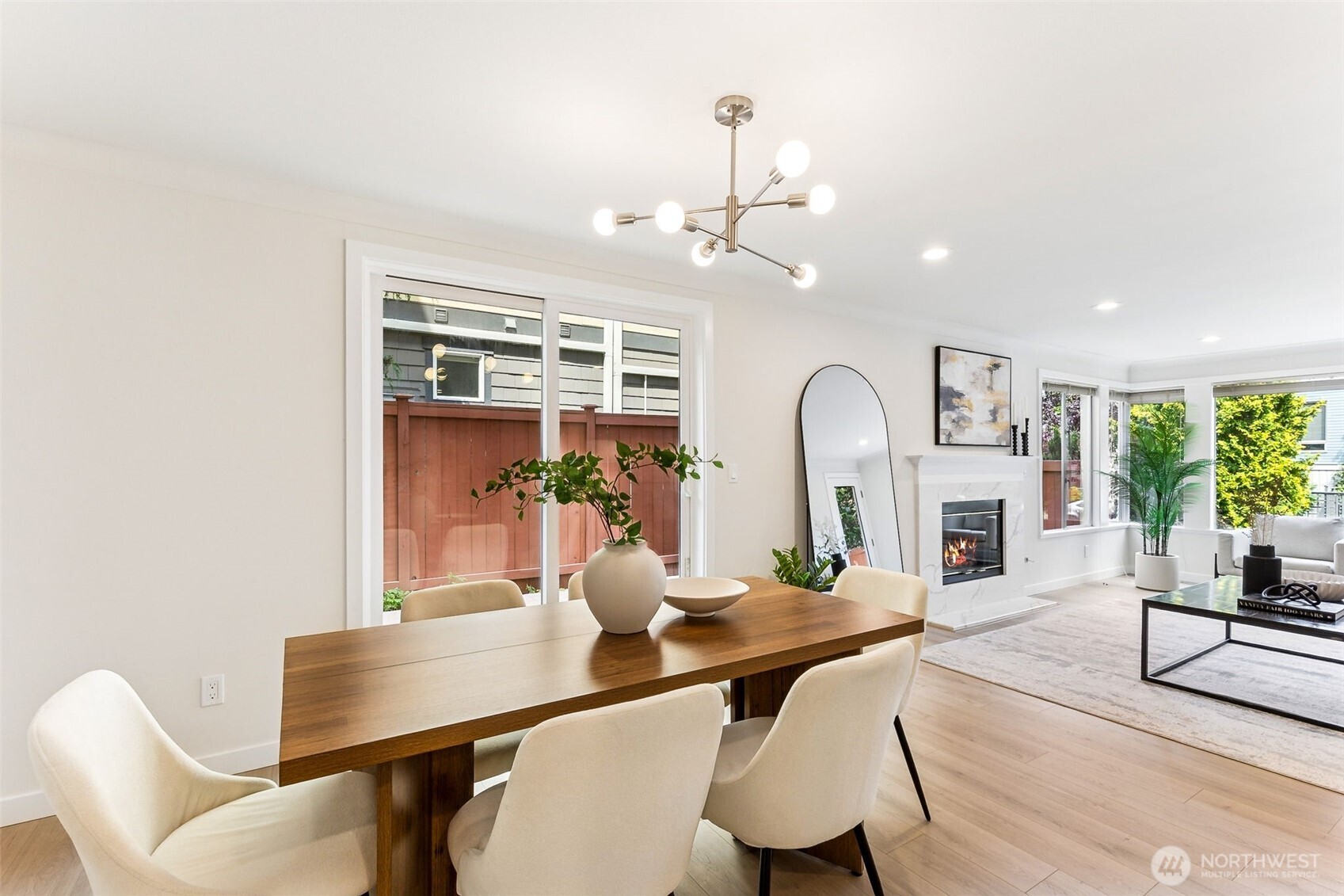 1613 California Avenue SW #101, Seattle, WA 98116