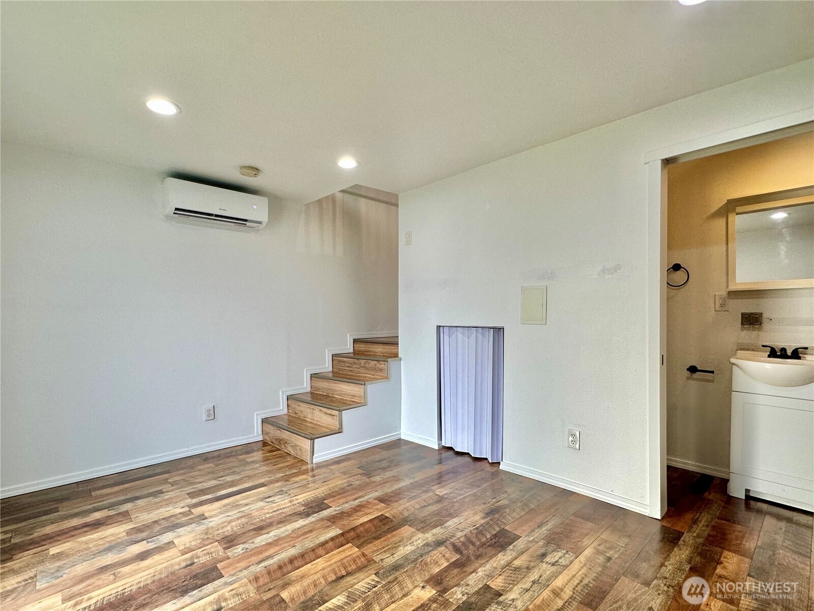 7544 Mesplay Avenue SE, Lacey, WA 98503