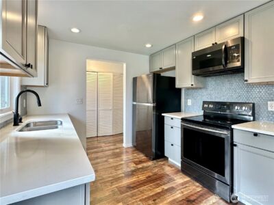 7544 Mesplay Avenue SE, Lacey, WA 98503 - Photo 4