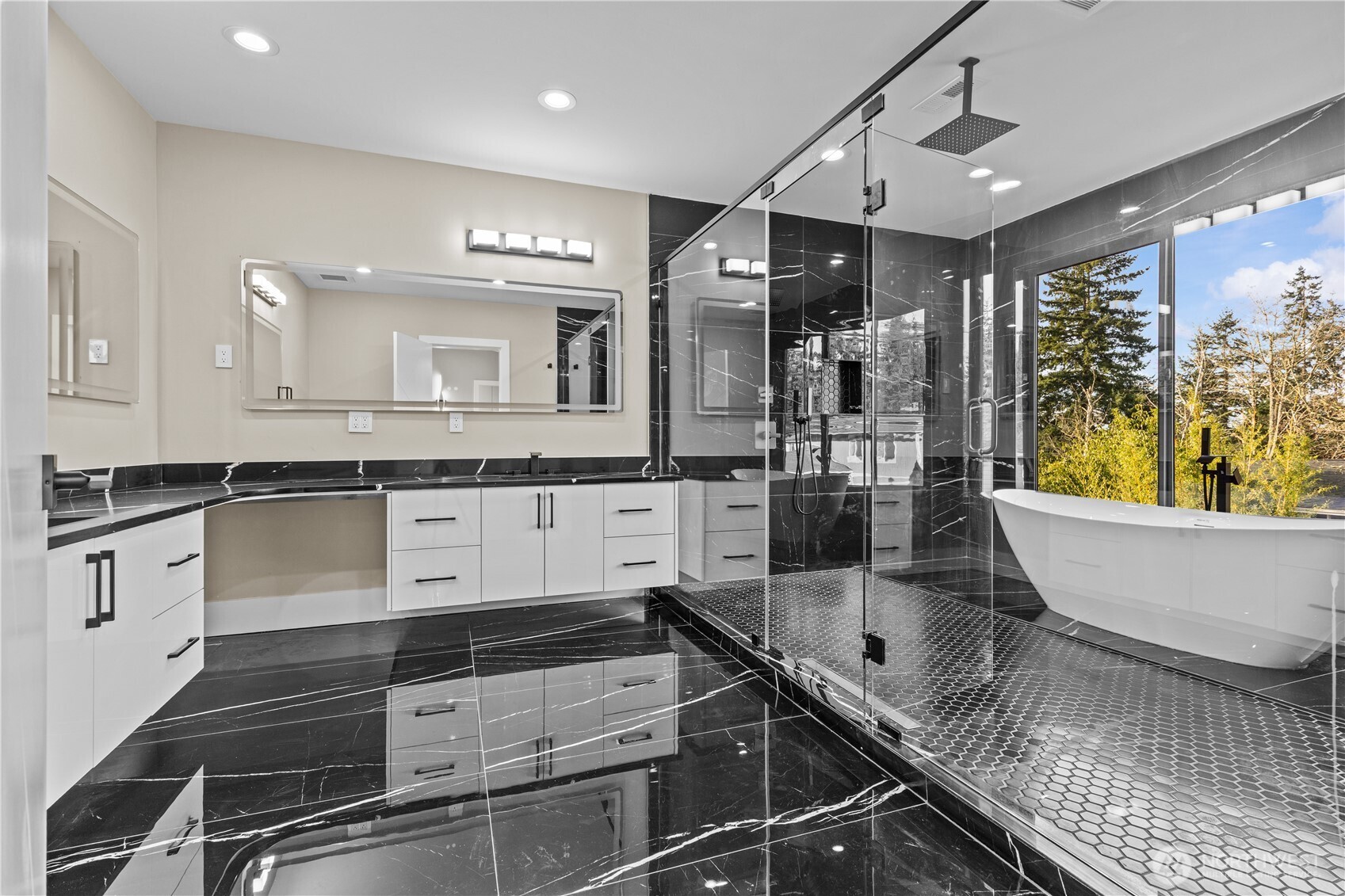 20921 1st Place S, Des Moines, WA 98198