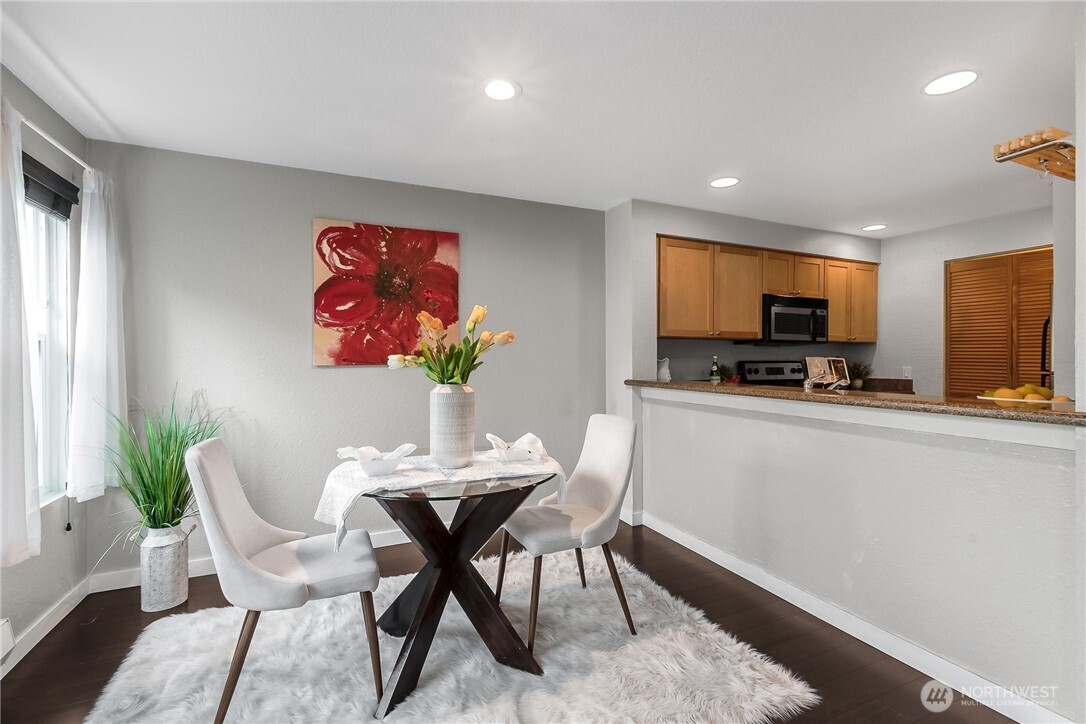 1311 S 12th Avenue #D202, Seattle, WA 98144