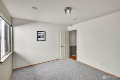 915 N Laurel Lane , Tacoma, WA 98406 - Photo 15
