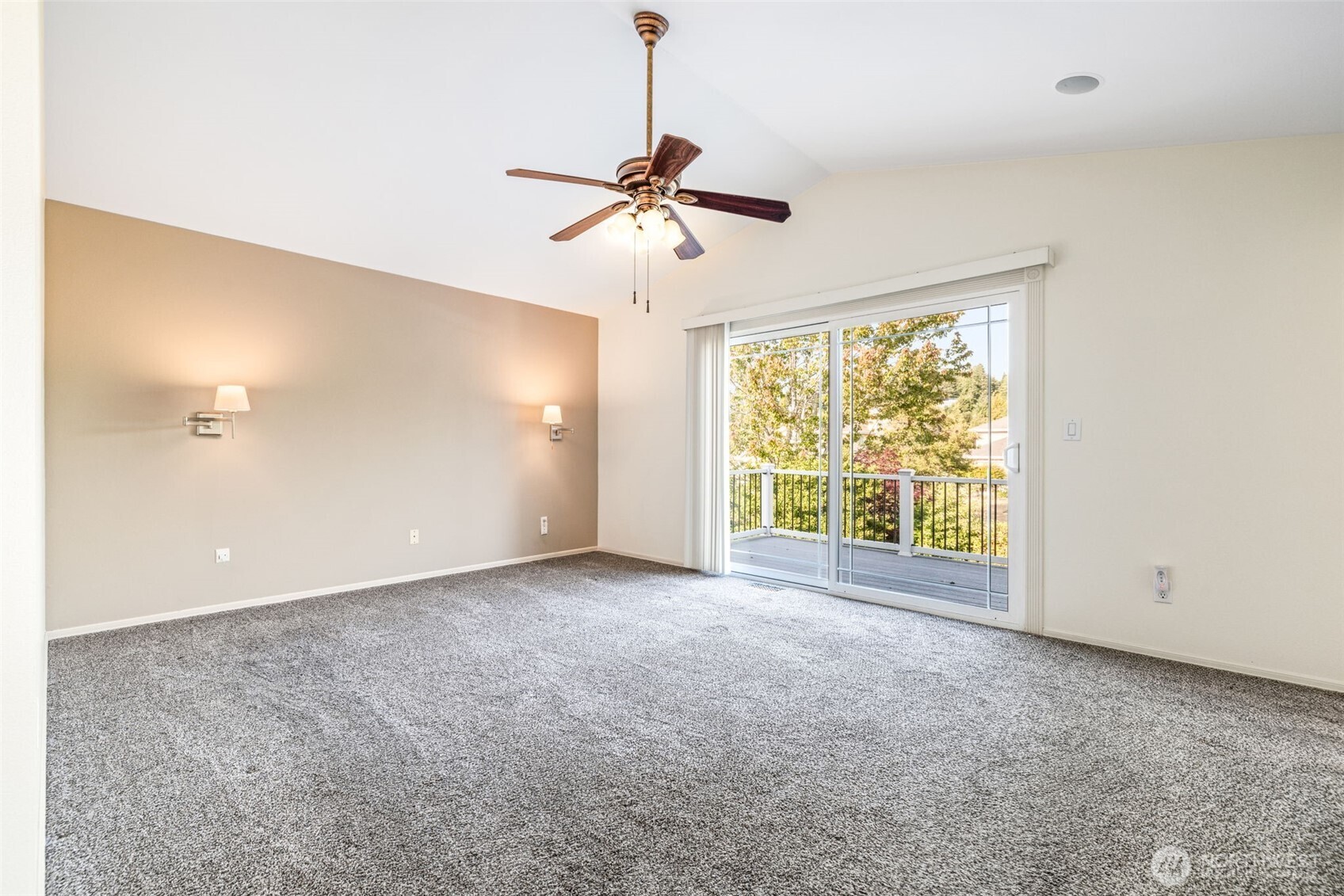 915 N Laurel Lane , Tacoma, WA 98406
