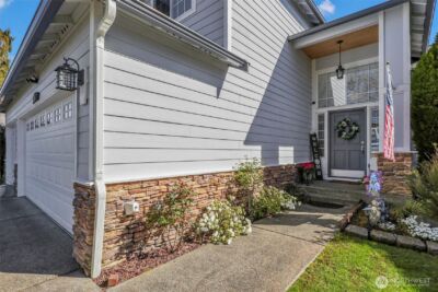 915 N Laurel Lane , Tacoma, WA 98406 - Photo 2