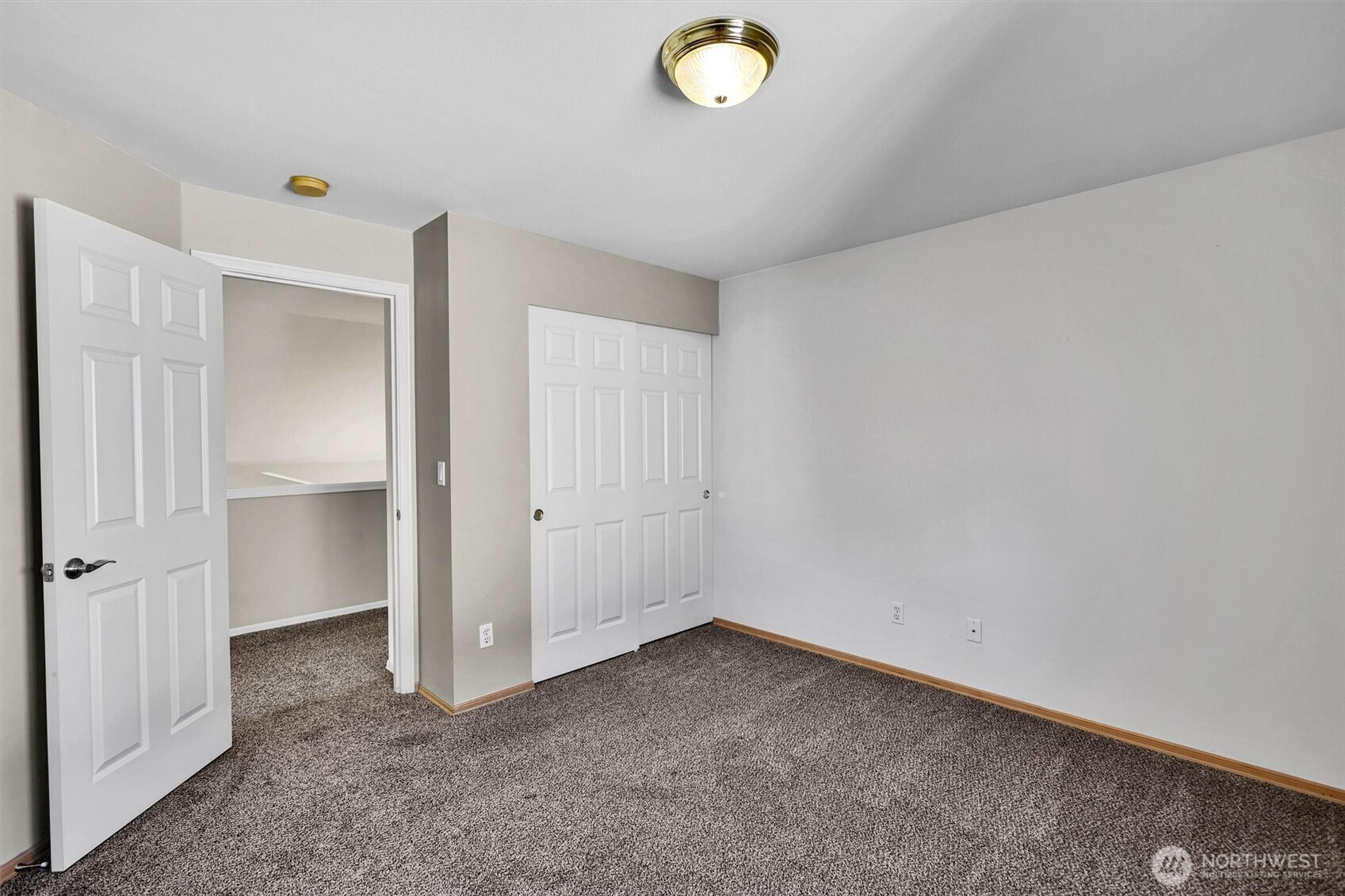 915 N Laurel Lane , Tacoma, WA 98406