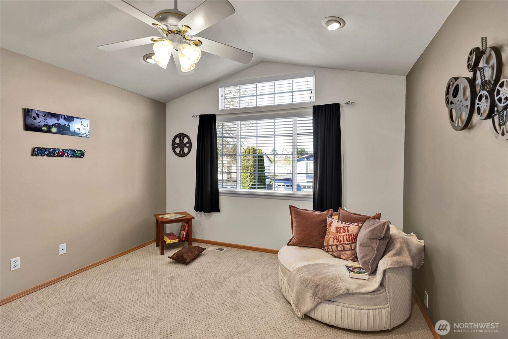 915 N Laurel Lane , Tacoma, WA 98406