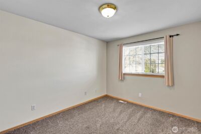 915 N Laurel Lane , Tacoma, WA 98406 - Photo 31