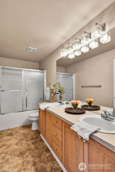 915 N Laurel Lane , Tacoma, WA 98406 - Photo 33