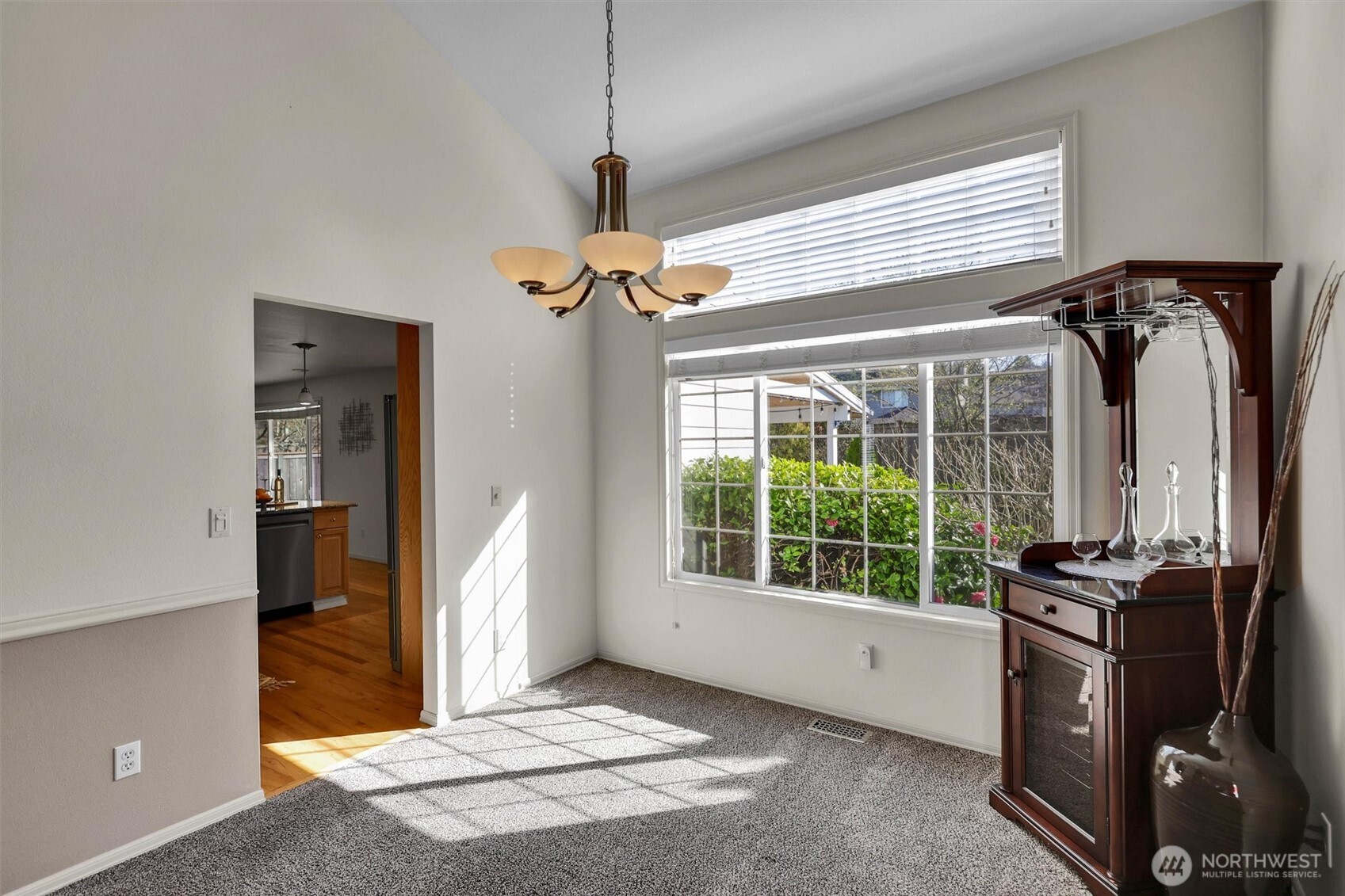 915 N Laurel Lane , Tacoma, WA 98406