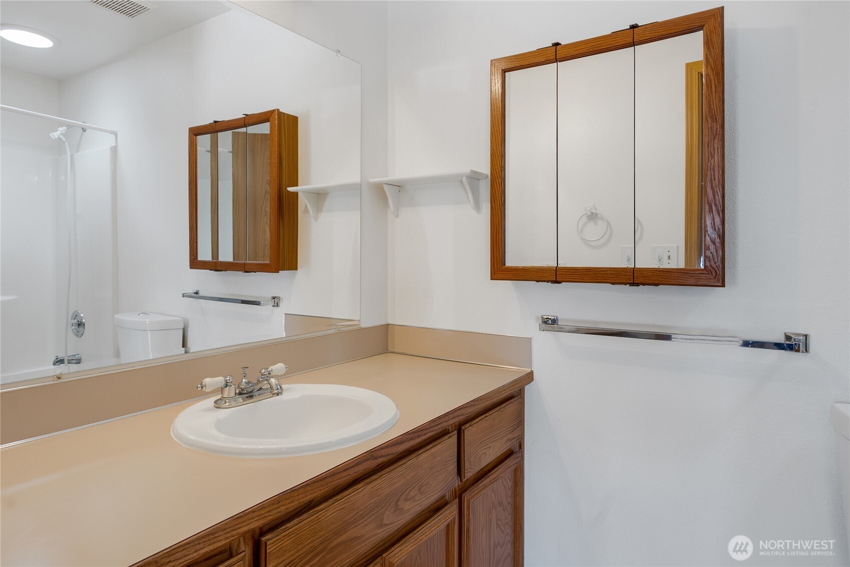 11920 4th Avenue E, Tacoma, WA 98445