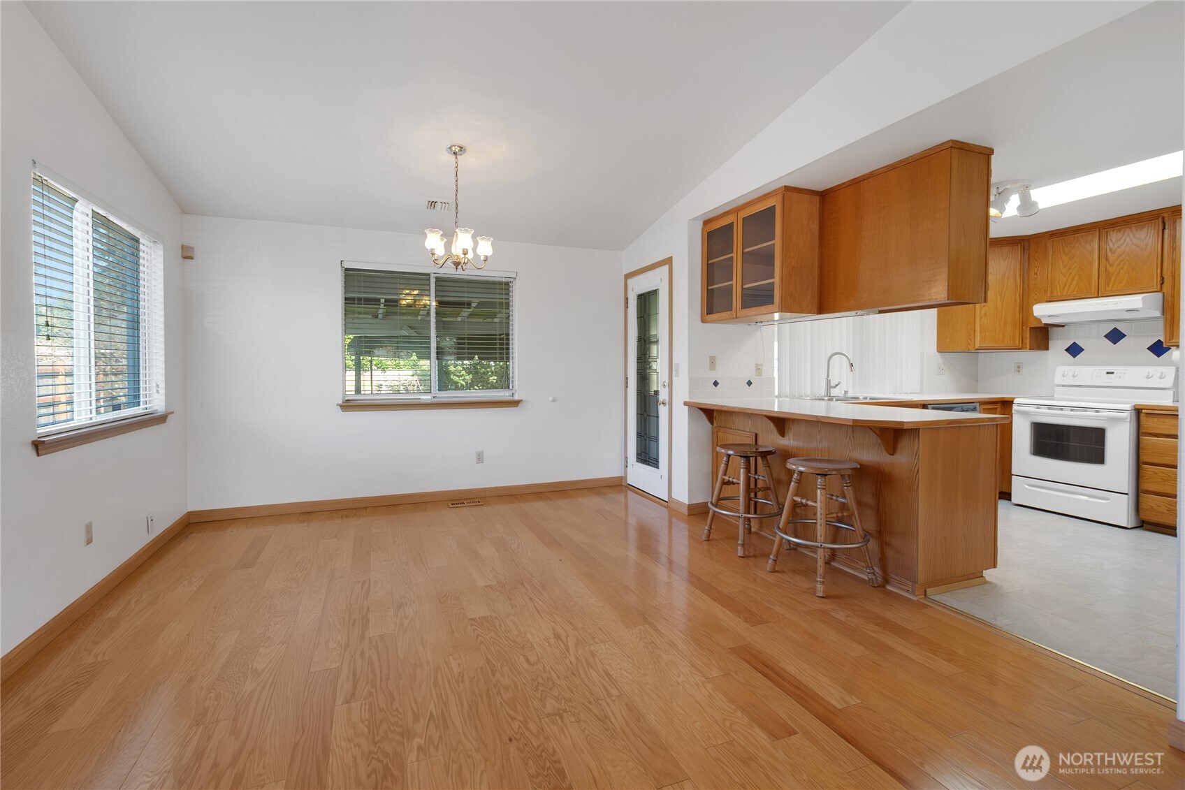 11920 4th Avenue E, Tacoma, WA 98445