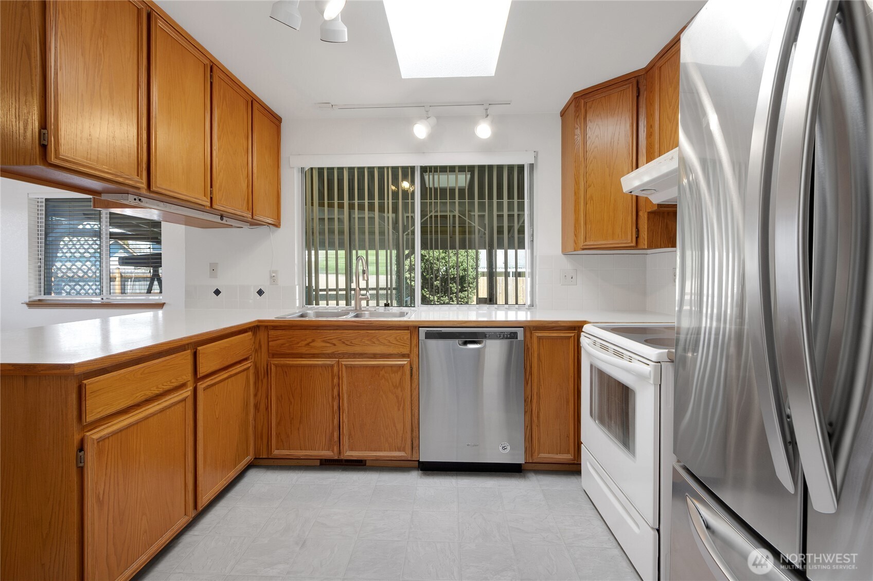 11920 4th Avenue E, Tacoma, WA 98445