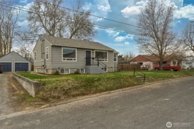 15 SW 13th Street , College Place, WA 99324
