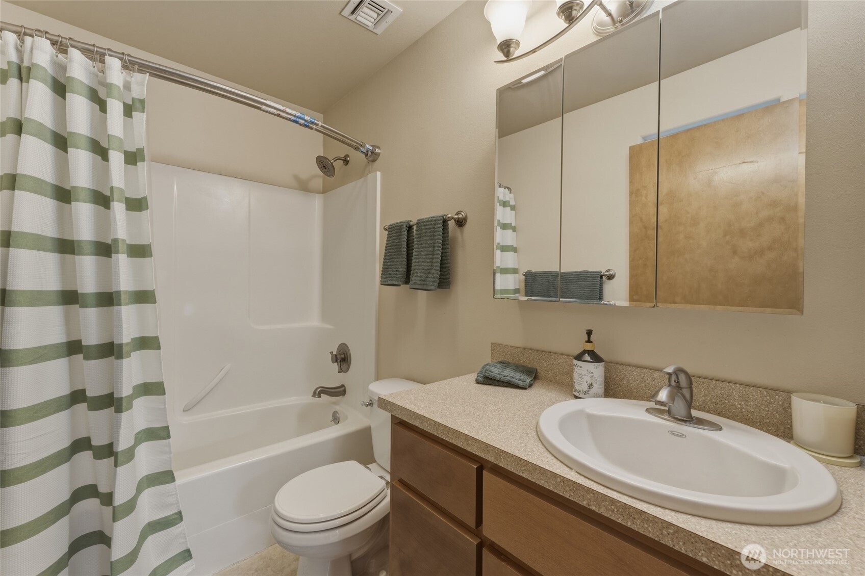 15 SW 13th Street , College Place, WA 99324