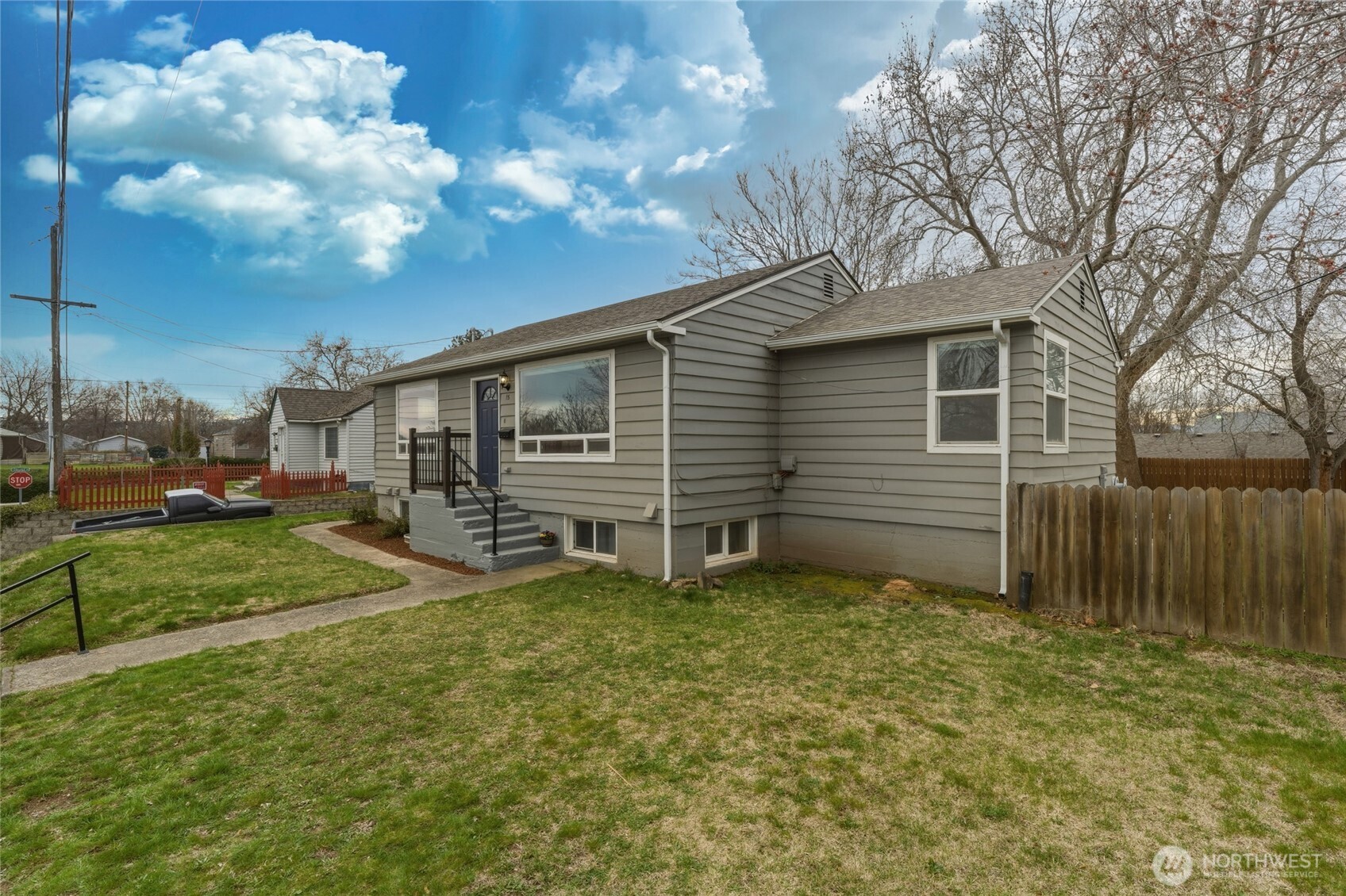 15 SW 13th Street , College Place, WA 99324