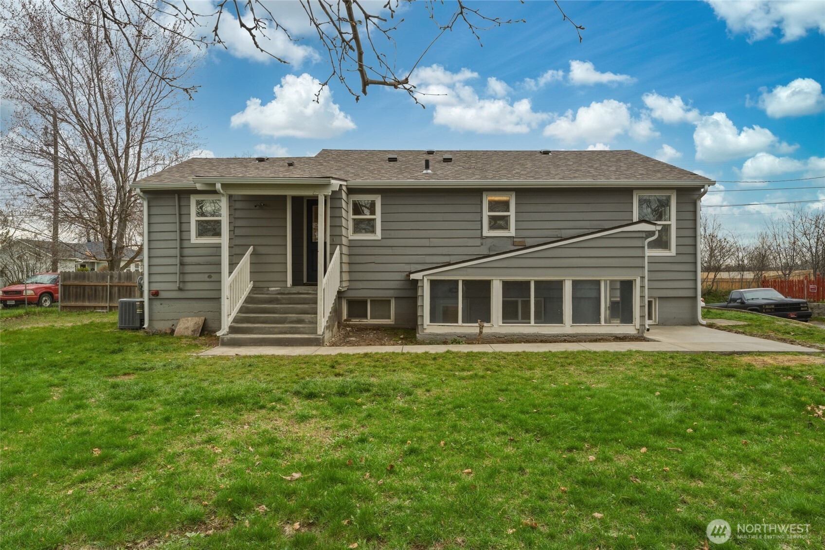 15 SW 13th Street , College Place, WA 99324