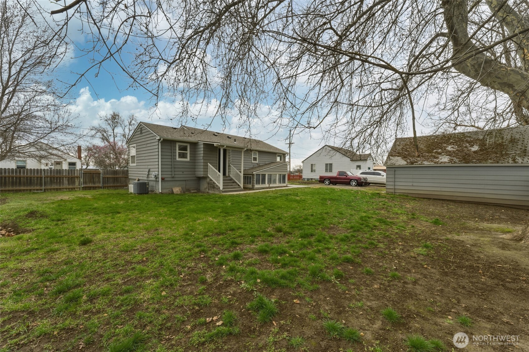 15 SW 13th Street , College Place, WA 99324