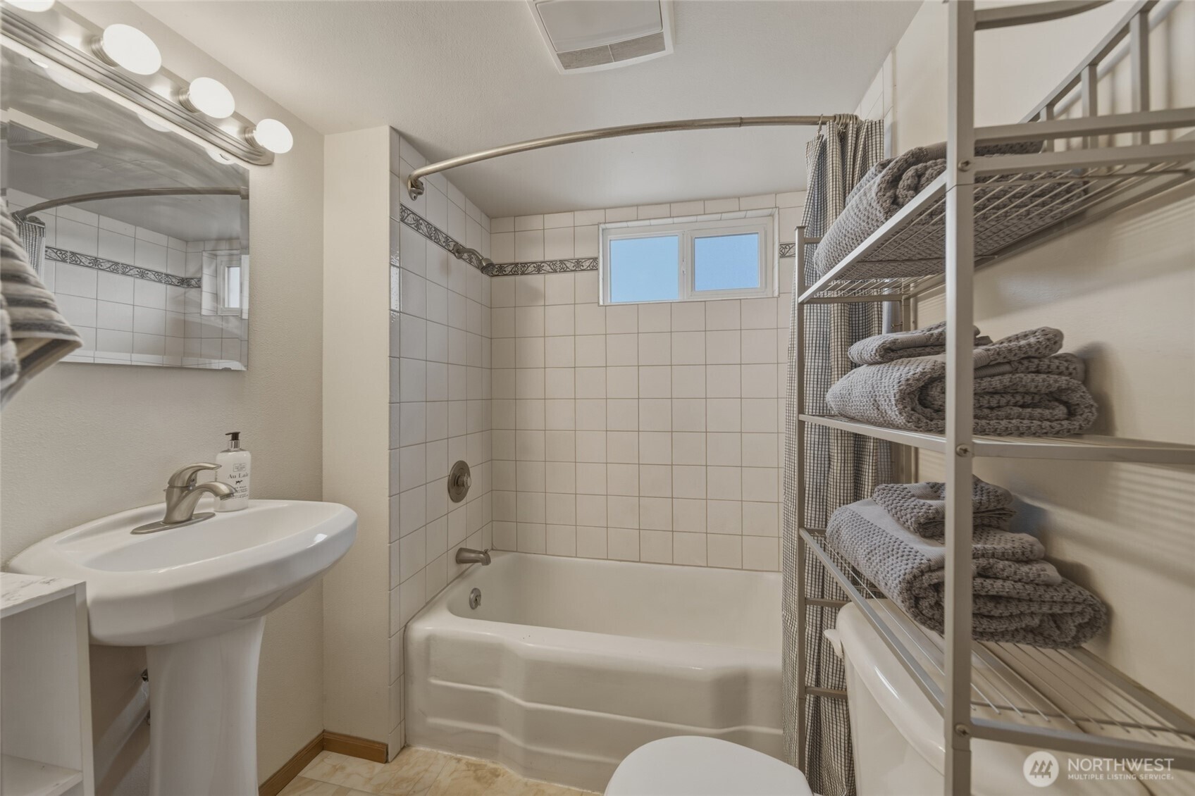 15 SW 13th Street , College Place, WA 99324