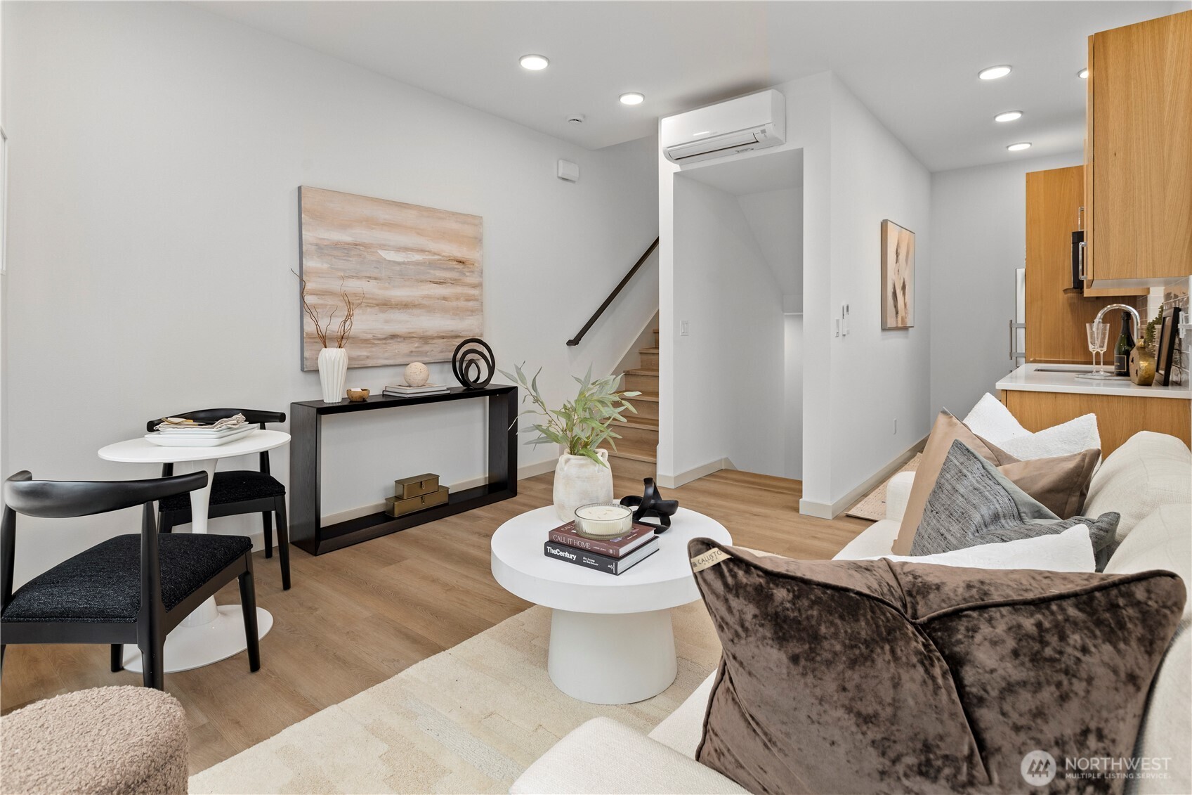 722 N 36th Street , Seattle, WA 98103