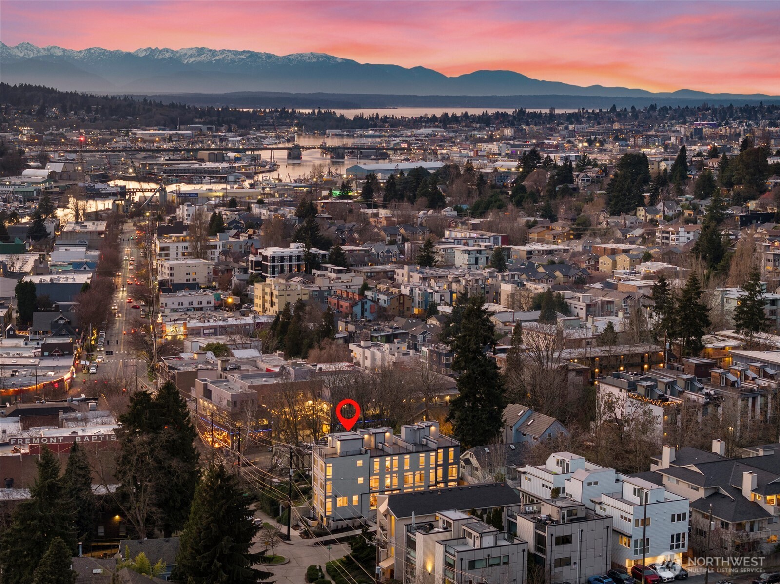 722 N 36th Street , Seattle, WA 98103