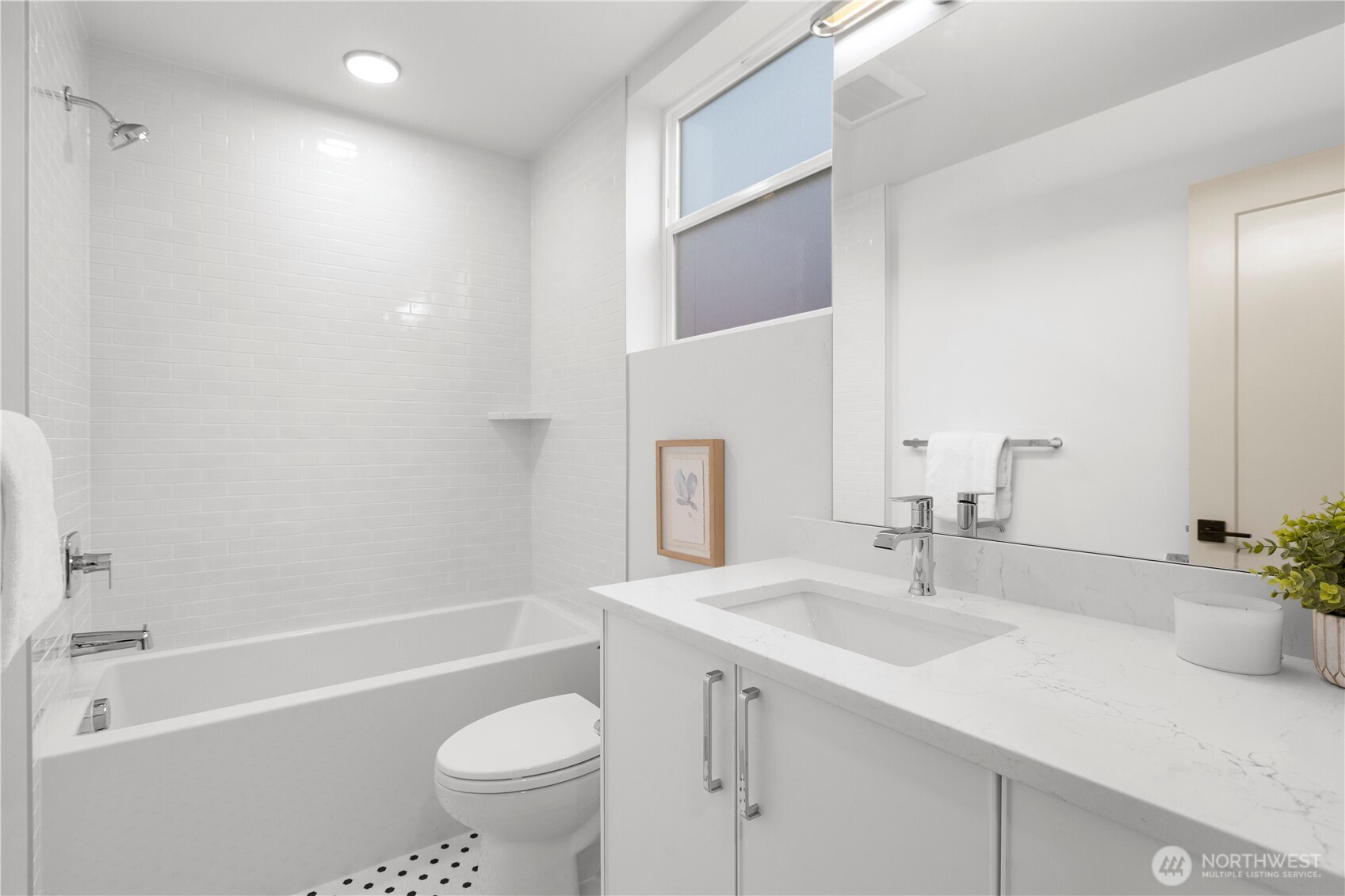 722 N 36th Street , Seattle, WA 98103