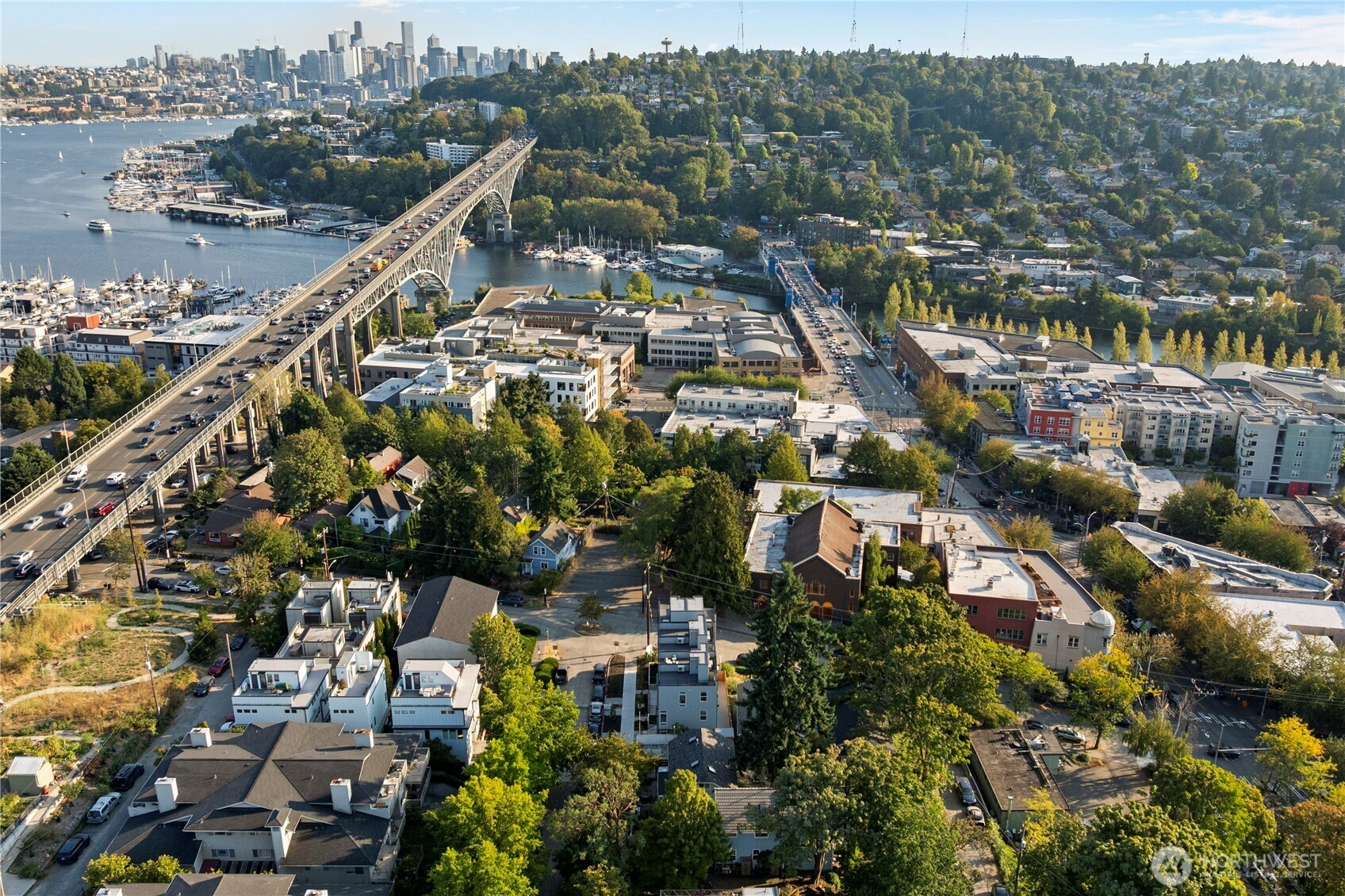 722 N 36th Street , Seattle, WA 98103