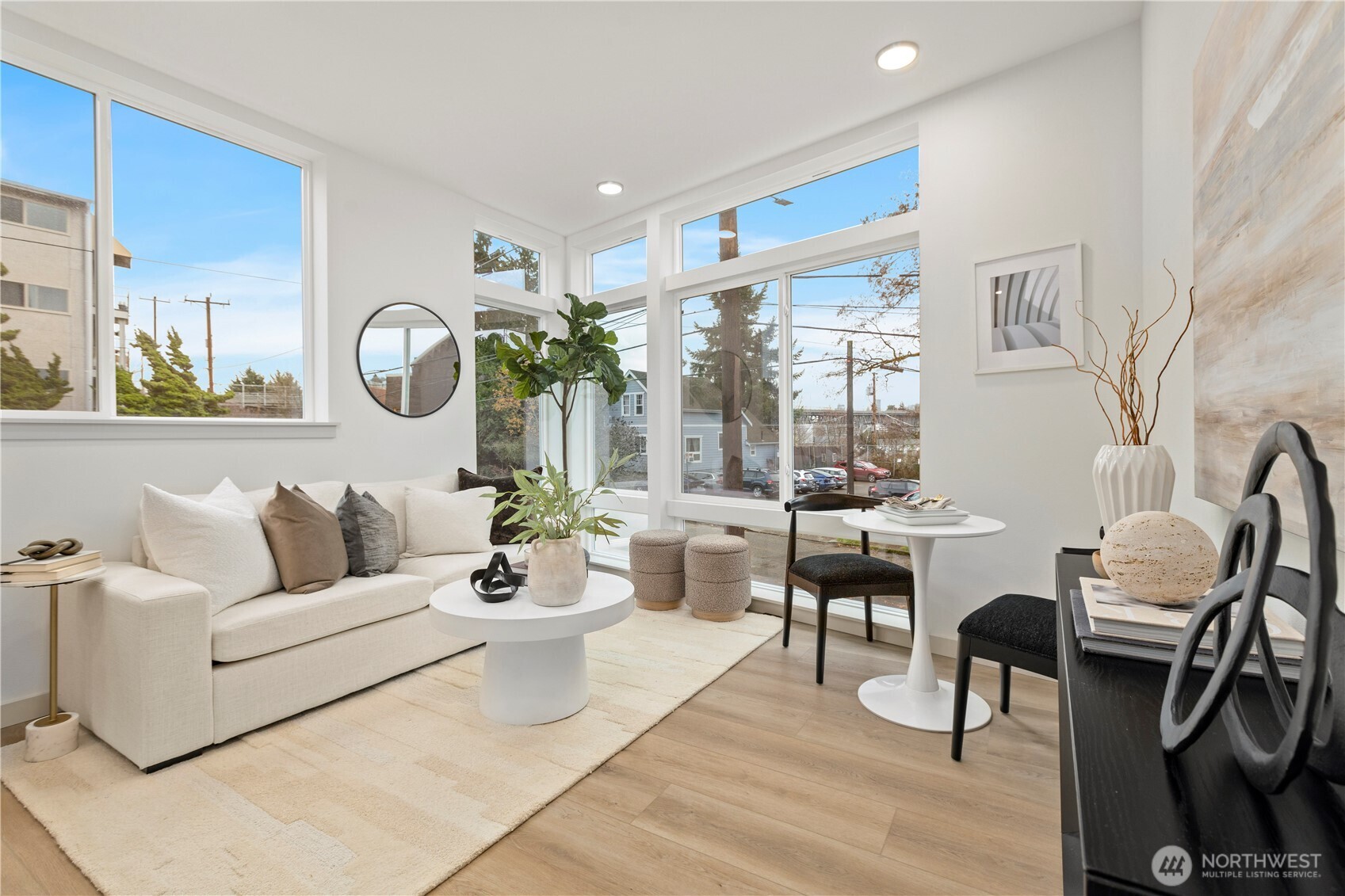 722 N 36th Street , Seattle, WA 98103