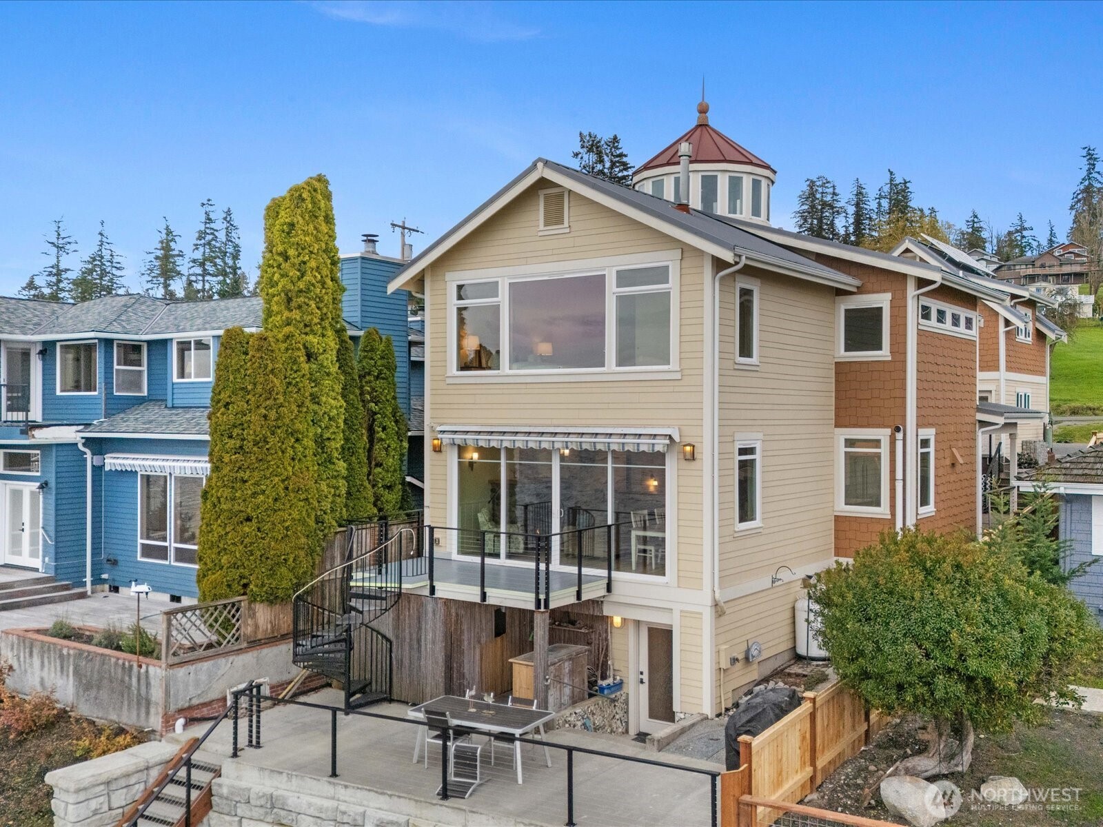 19126 Soundview Drive NW, Stanwood, WA 98292