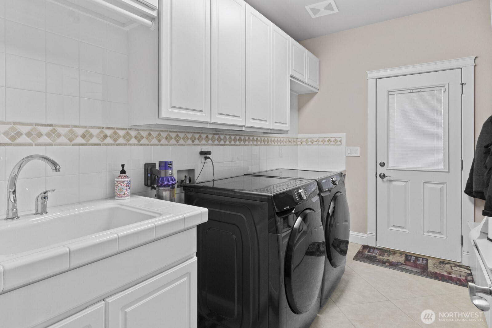 9142 52nd Lane NE, Olympia, WA 98516