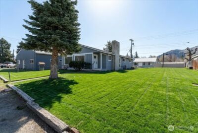 916 E Johnson Avenue , Chelan, WA 98816 - Photo 2