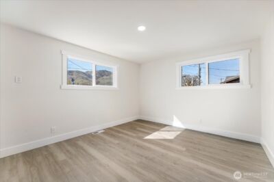 916 E Johnson Avenue , Chelan, WA 98816 - Photo 23