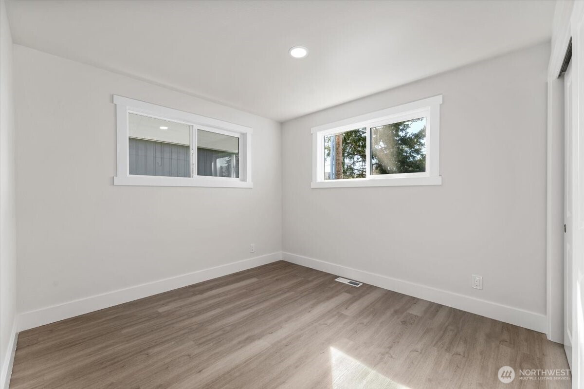 916 E Johnson Avenue , Chelan, WA 98816