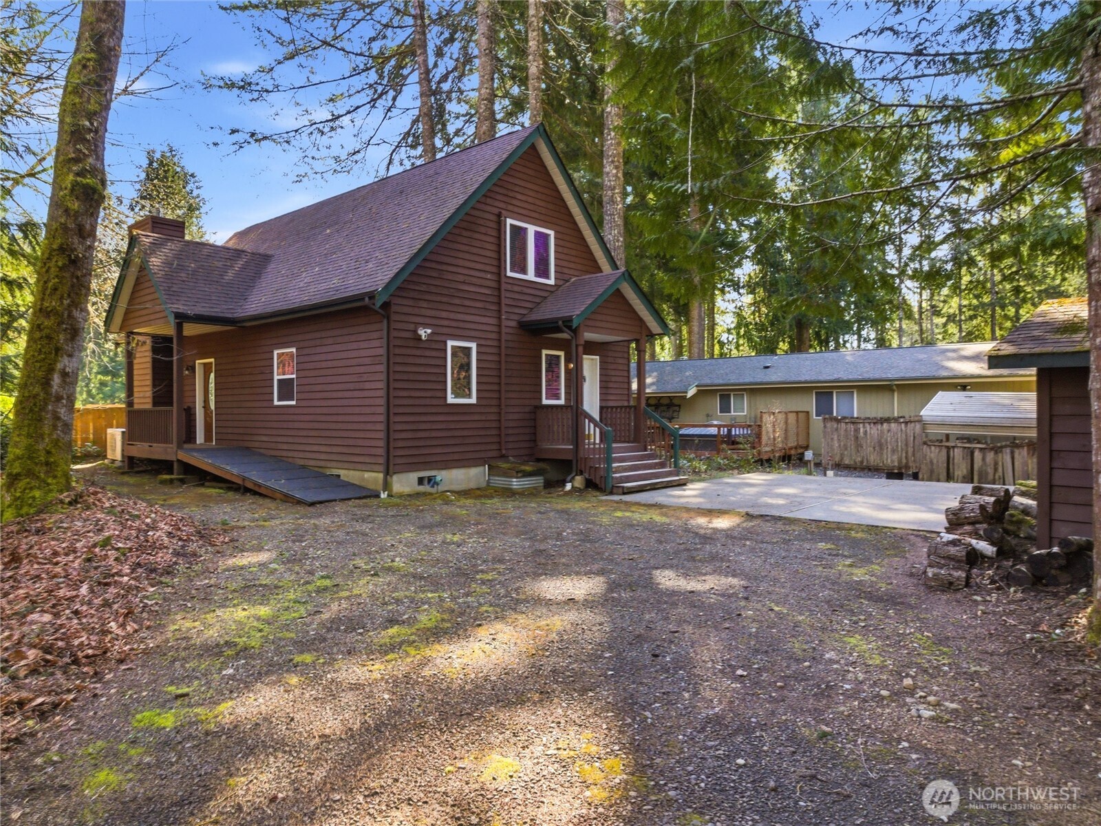 361 N Duckabush Drive E, Hoodsport, WA 98548