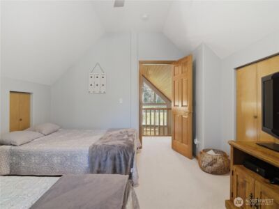 361 N Duckabush Drive E, Hoodsport, WA 98548 - Photo 23