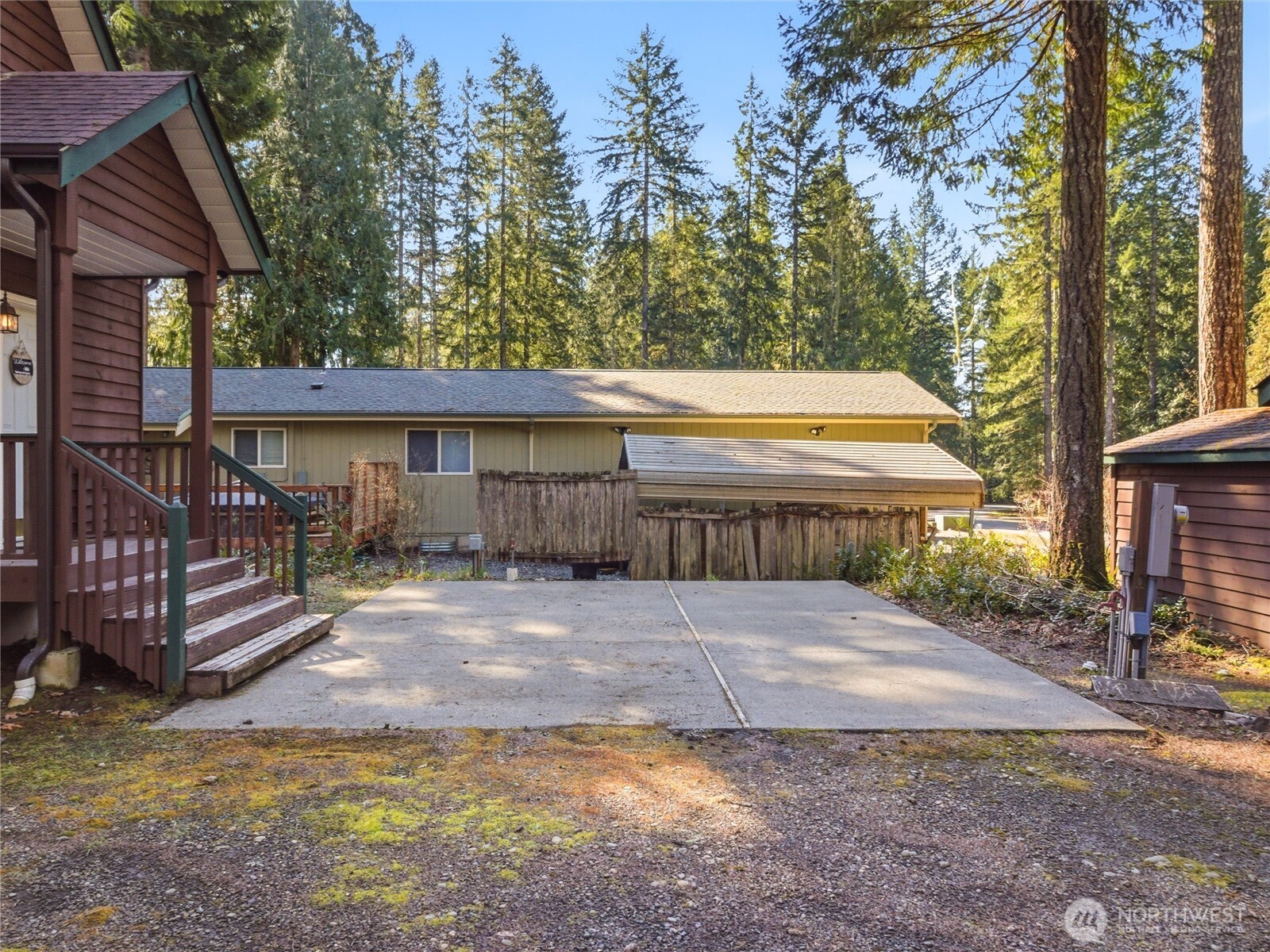 361 N Duckabush Drive E, Hoodsport, WA 98548